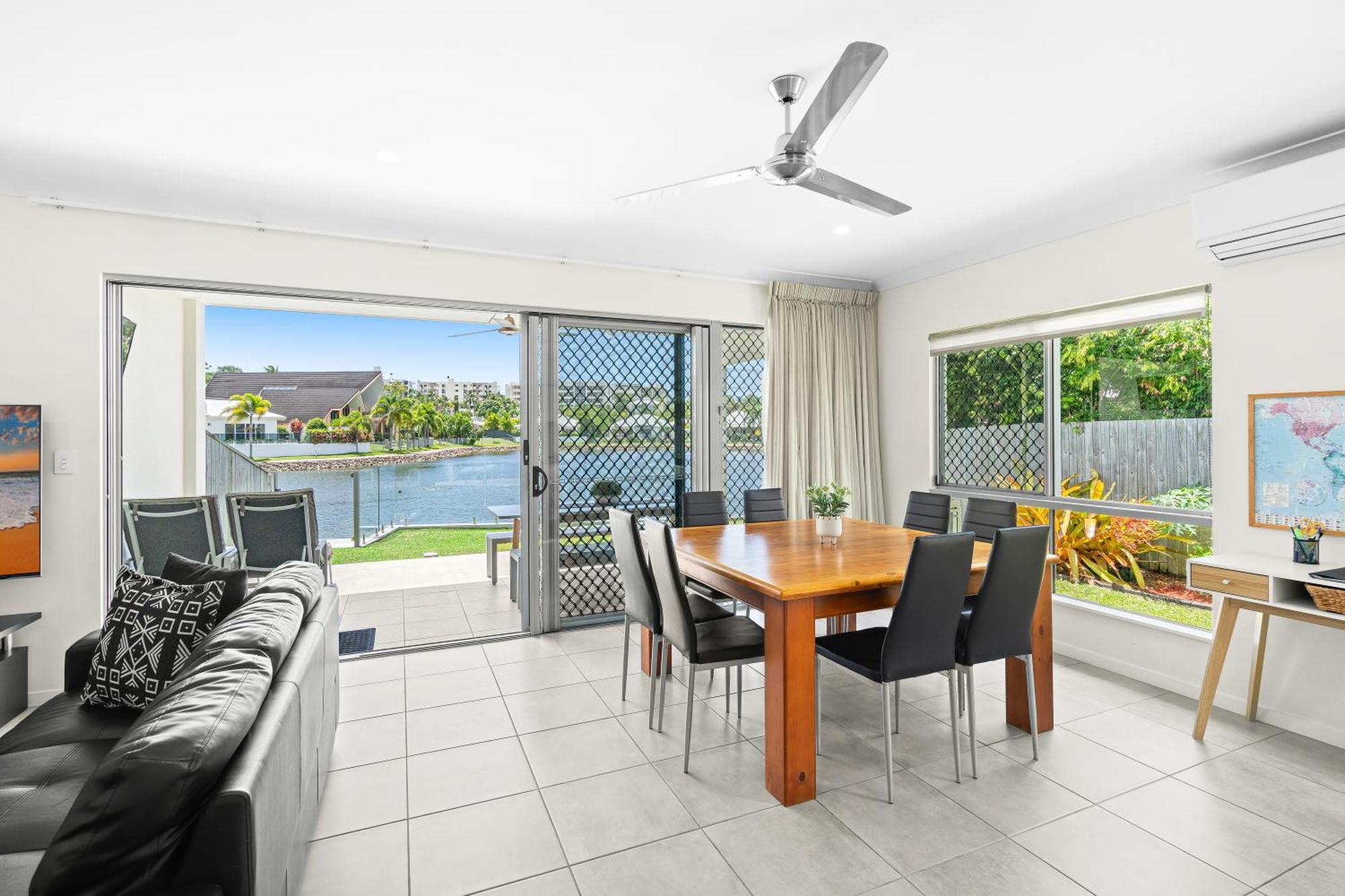 Blue Lagoon Villa B Cairns Bagian luar foto